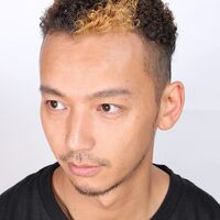 画像1683：スパイラルパーマ・くるくるセット・グレージュ・ナディア