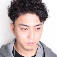 画像1795：スパイラルパーマ・くるくるセット・グレージュ・ナディア