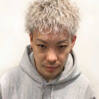 画像1851：スパイラルパーマ・くるくるセット・グレージュ・ナディア