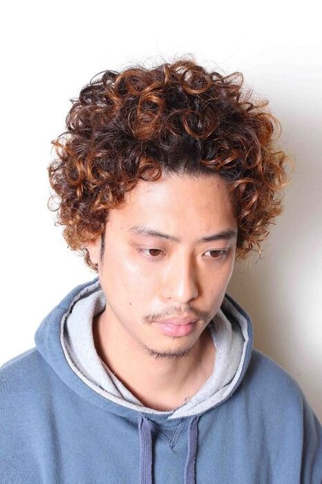 画像2122：スパイラルパーマ・くるくるセット・グレージュ・ナディア