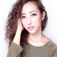 画像2228：スパイラルパーマ・くるくるセット・グレージュ・ナディア