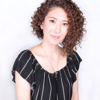 画像2230：スパイラルパーマ・くるくるセット・グレージュ・ナディア