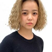 画像2290：スパイラルパーマ・くるくるセット・グレージュ・ナディア