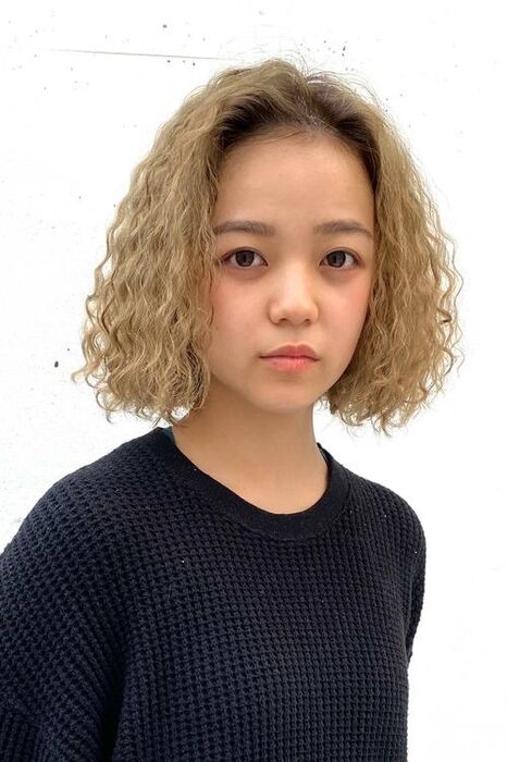 画像2290：スパイラルパーマ・くるくるセット・グレージュ・ナディア