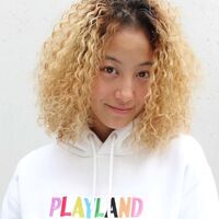 画像2412：スパイラルパーマ・くるくるセット・グレージュ・ナディア